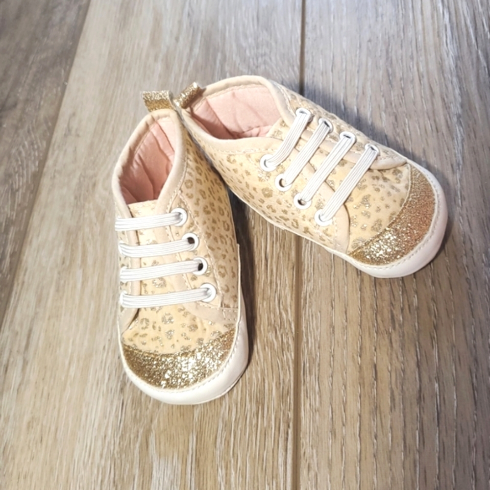 Carter's Gold Glitter Baby Crib Shoes Tennies Booties Size 0-3M